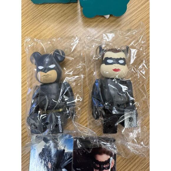 Batman & Selina Kyle BE@RBRICK 100% Dark Knight Rises 2012 Medicom Series 24 - Picture 3 of 3